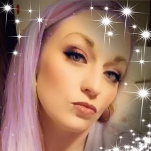 Meet your Posher, Alicia